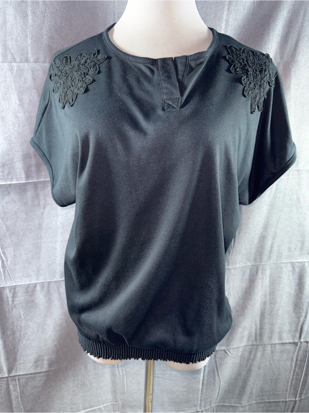 2710-Women's Black Embroidered Shoulder Short Sleeve Top